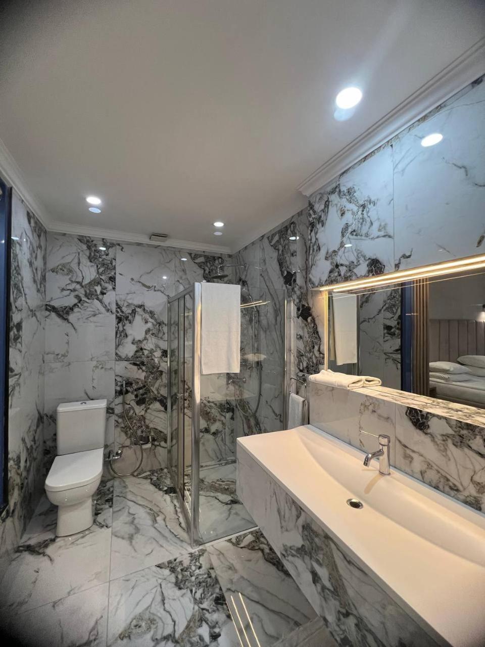 Sapar Standart Hotel ชุมเกนท์ ภายนอก รูปภาพ